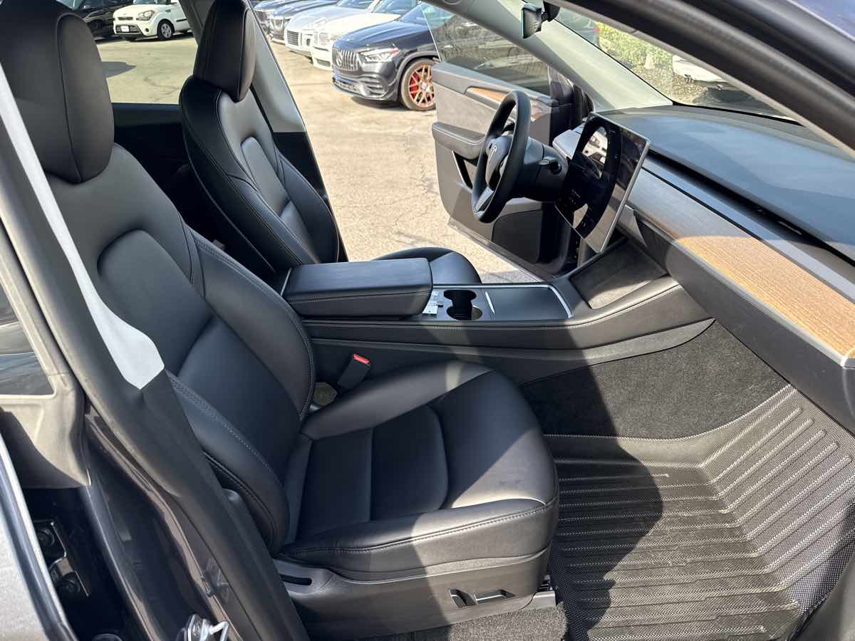 2023 Tesla Model Y Long Range photo 22