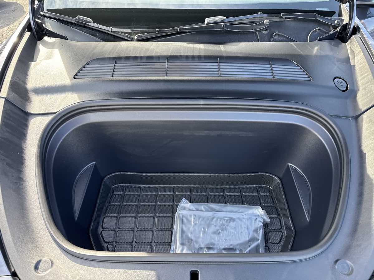 2023 Tesla Model Y Long Range photo 26