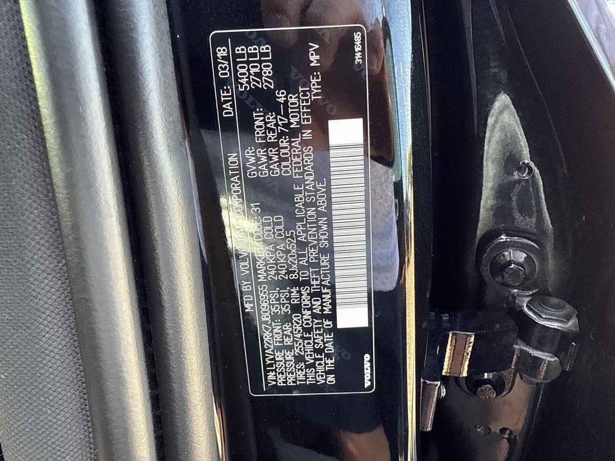 2018 Volvo XC60 Momentum photo 27