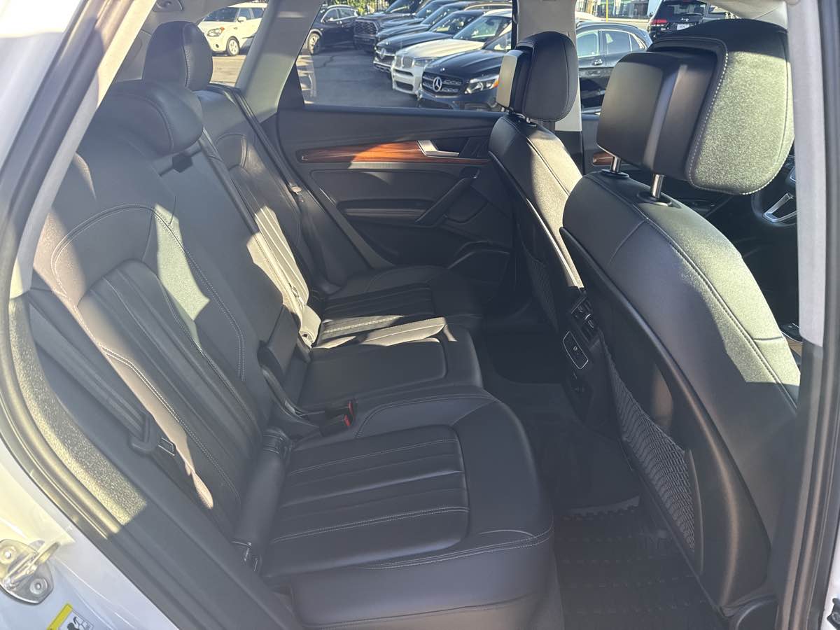 2023 Audi Q5 S line Premium Plus photo 18