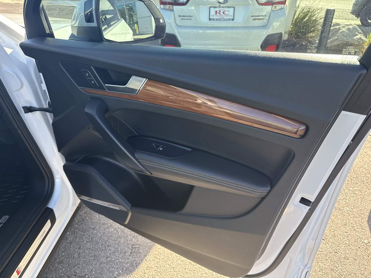 2023 Audi Q5 S line Premium Plus photo 21