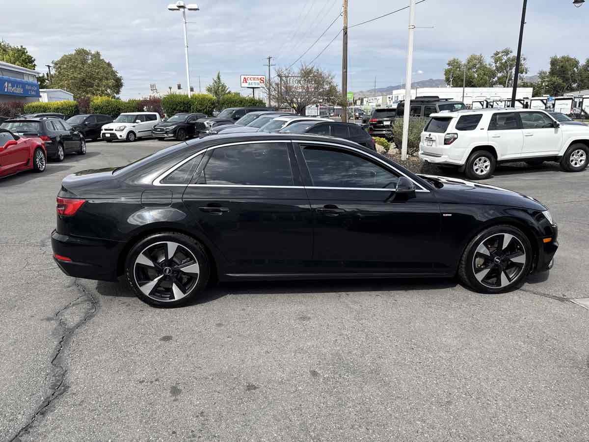 2017 Audi A4 Quattro Premium Plus photo 4