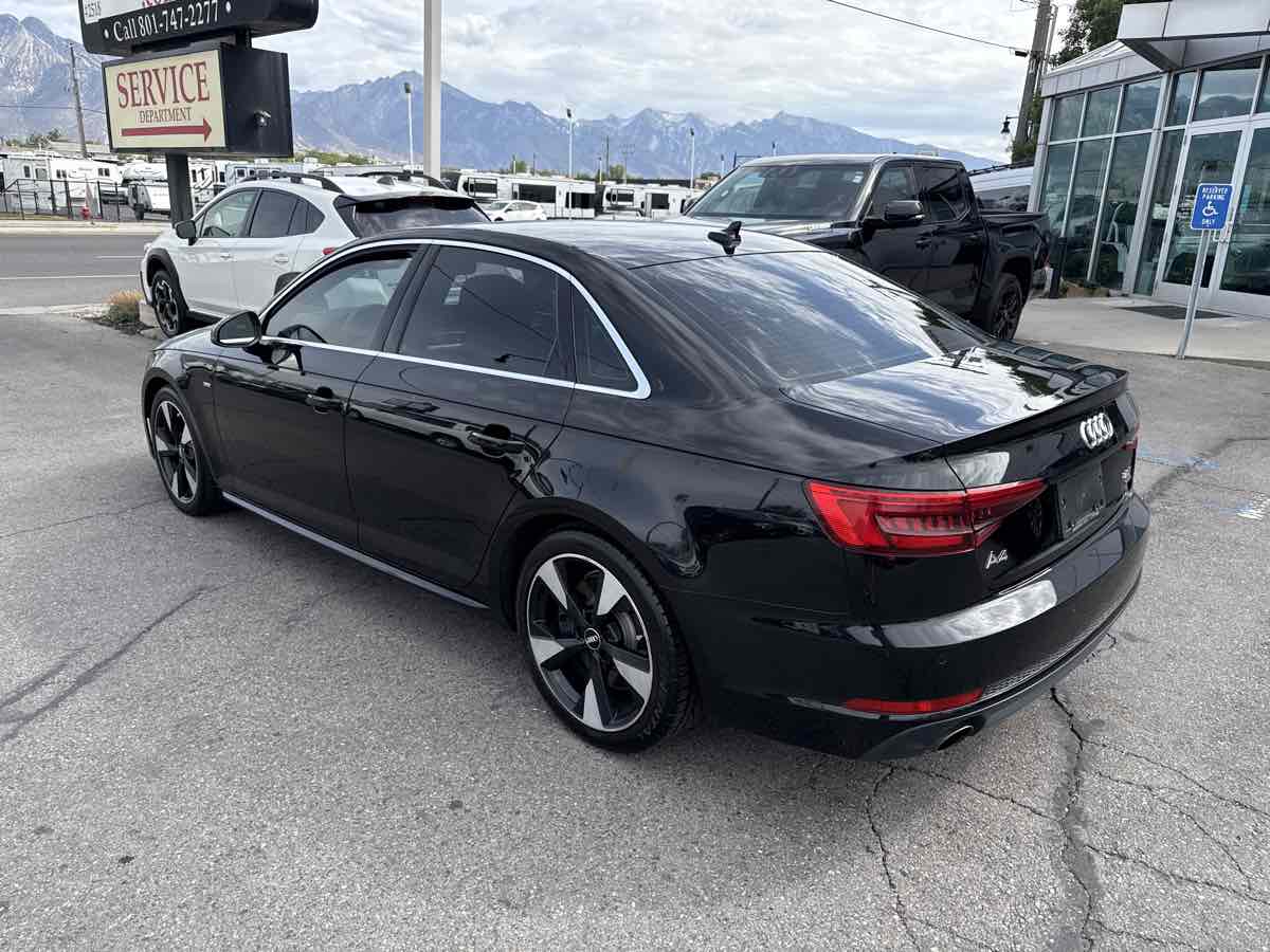 2017 Audi A4 Quattro Premium Plus photo 7