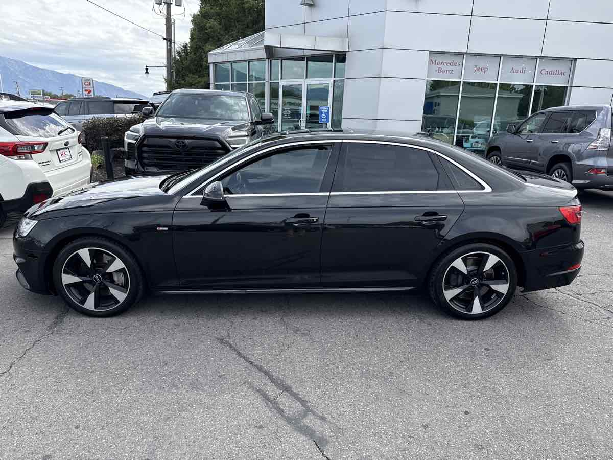 2017 Audi A4 Quattro Premium Plus photo 8