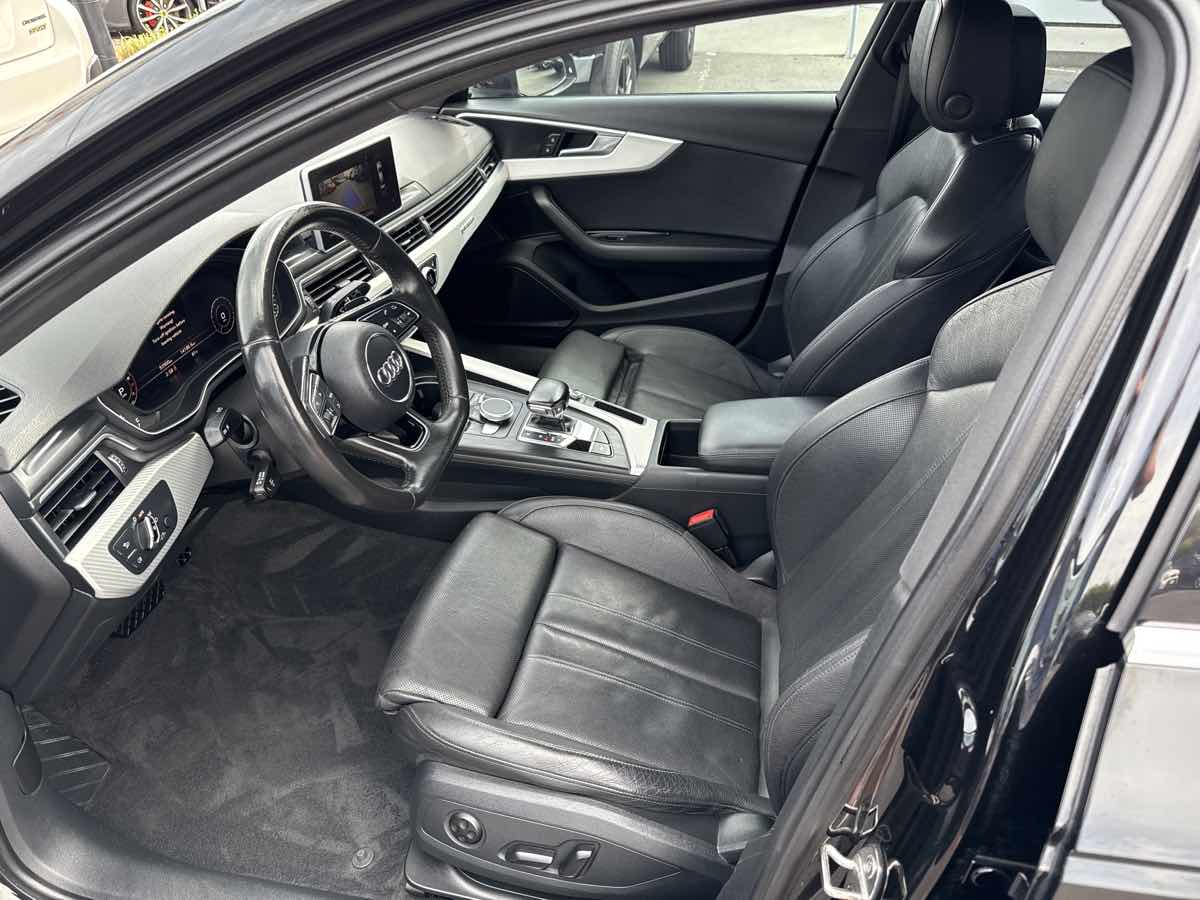 2017 Audi A4 Quattro Premium Plus photo 13