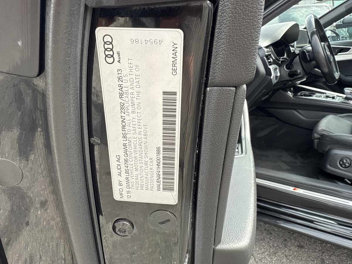 2017 Audi A4 Quattro Premium Plus photo 25