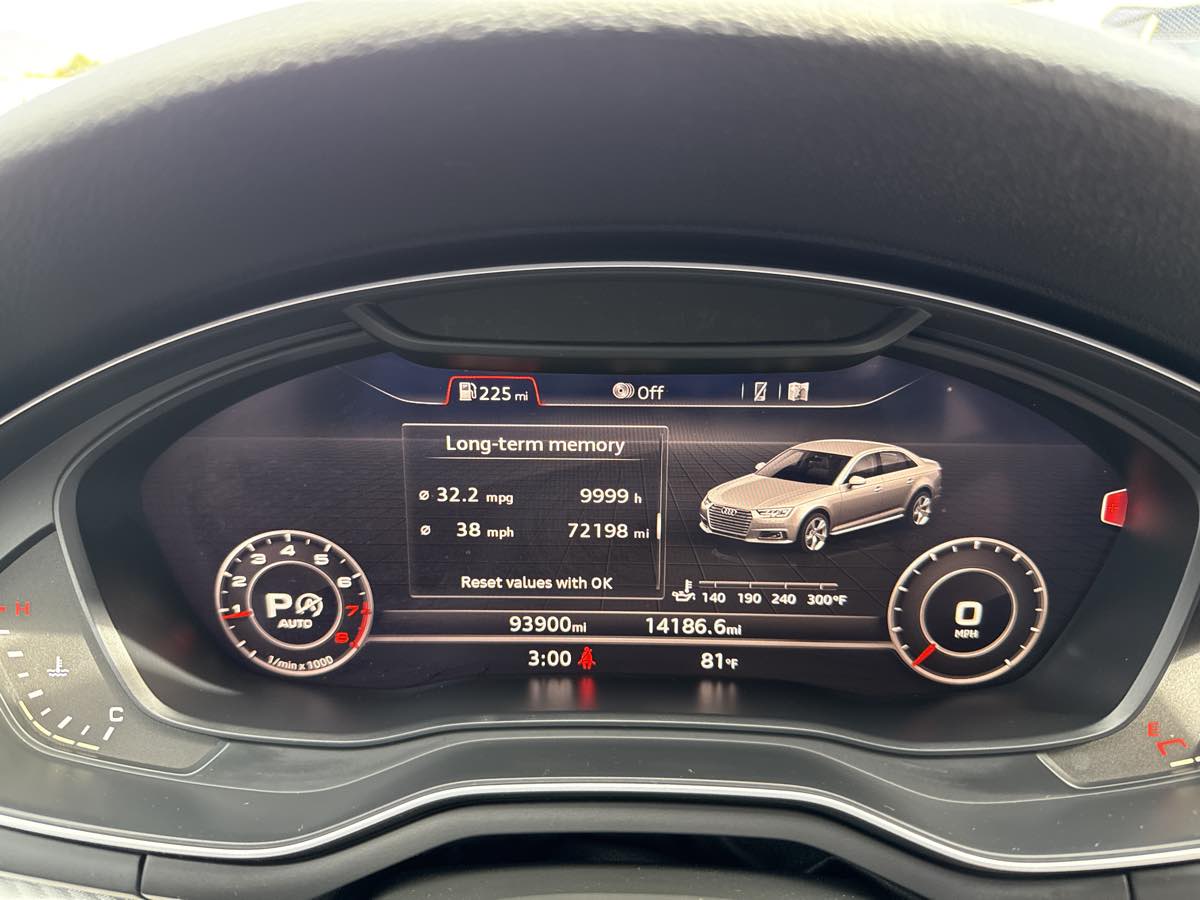 2017 Audi A4 Quattro Premium Plus photo 26
