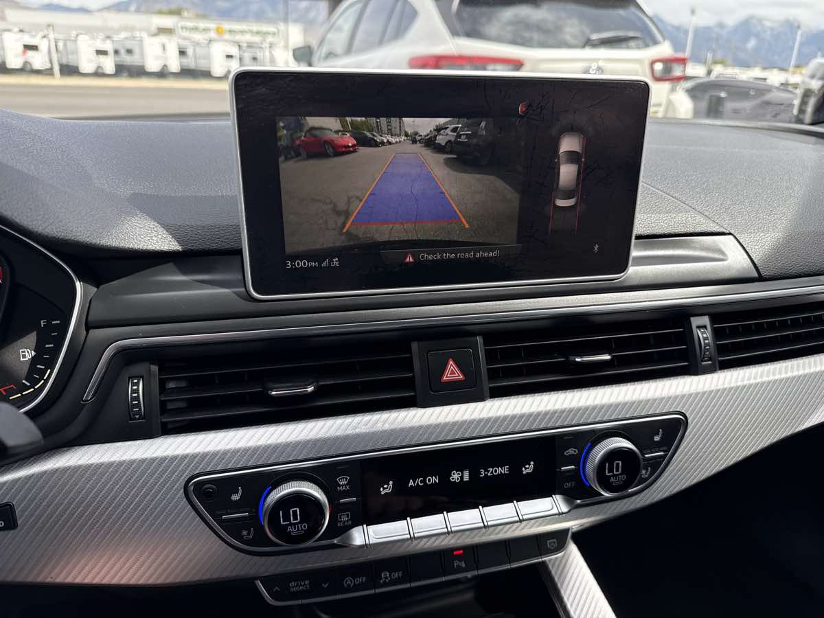 2017 Audi A4 Quattro Premium Plus photo 27