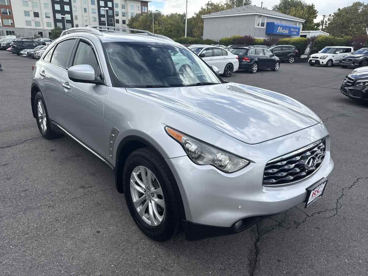2010 Infiniti FX35 photo 4