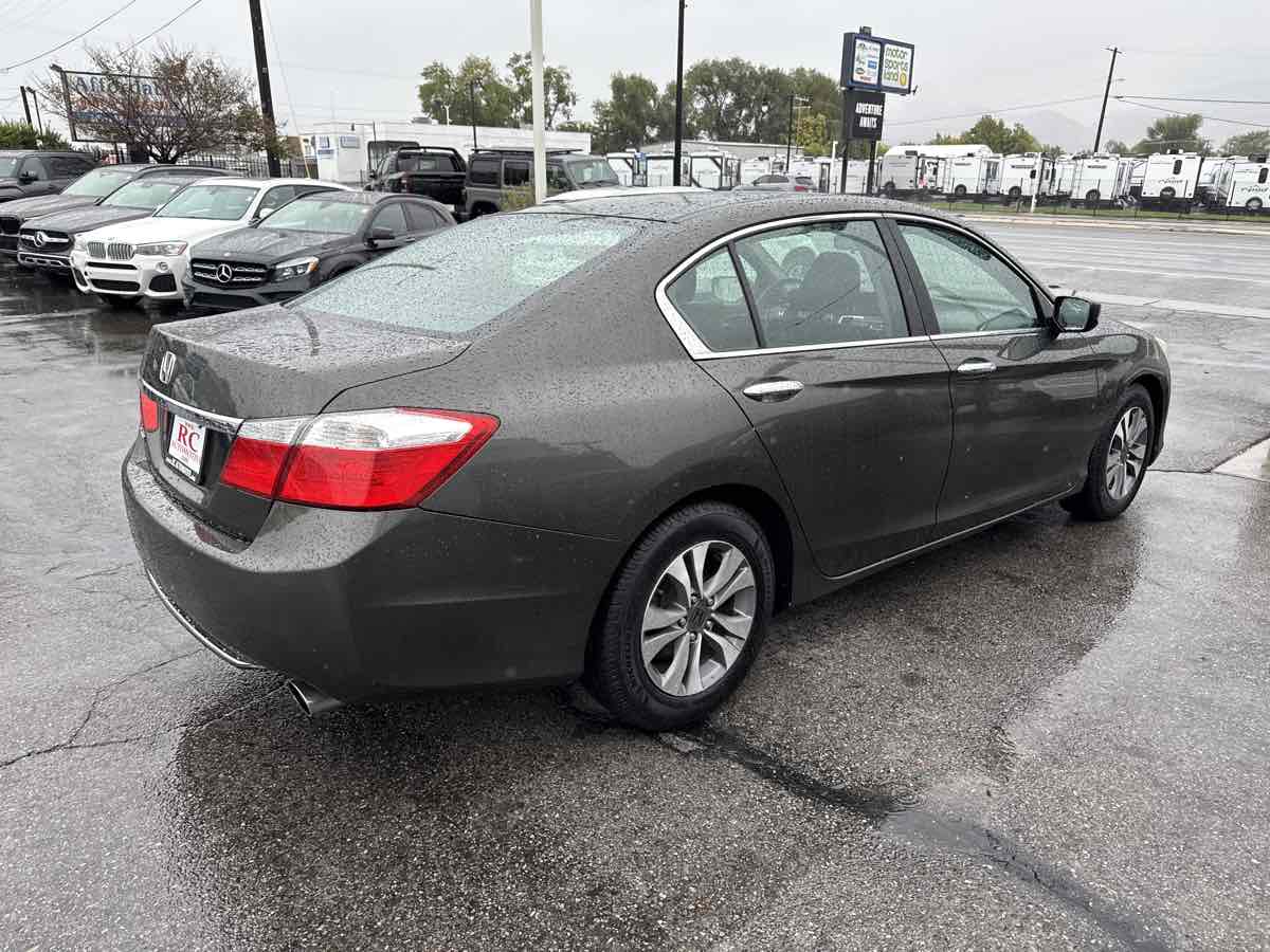 2013 Honda Accord LX photo 2