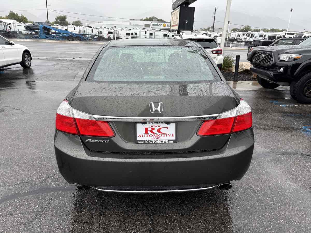 2013 Honda Accord LX photo 3