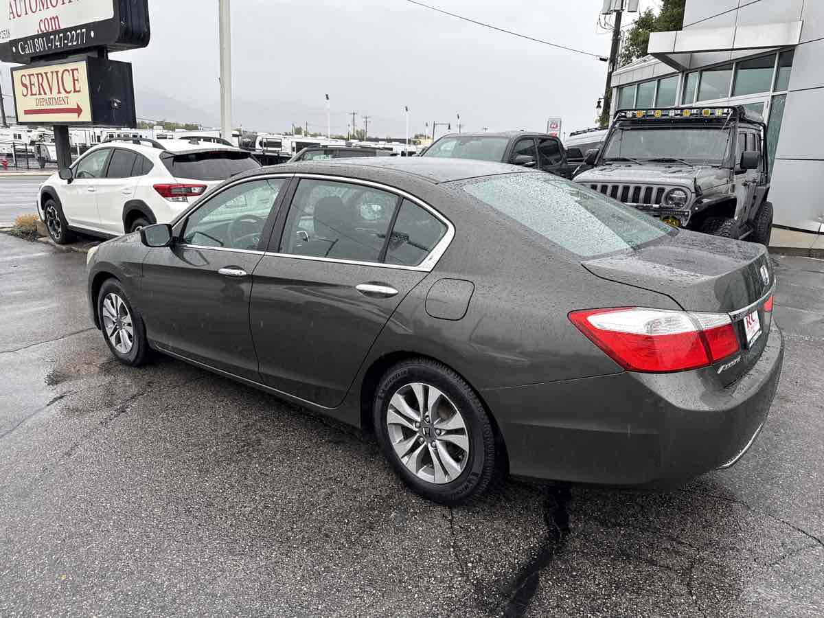 2013 Honda Accord LX photo 4