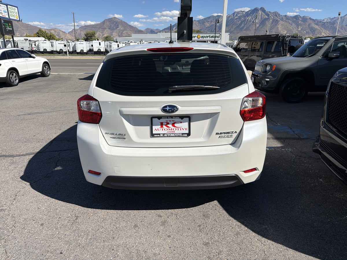 2014 Subaru Impreza 2.0i Premium photo 4