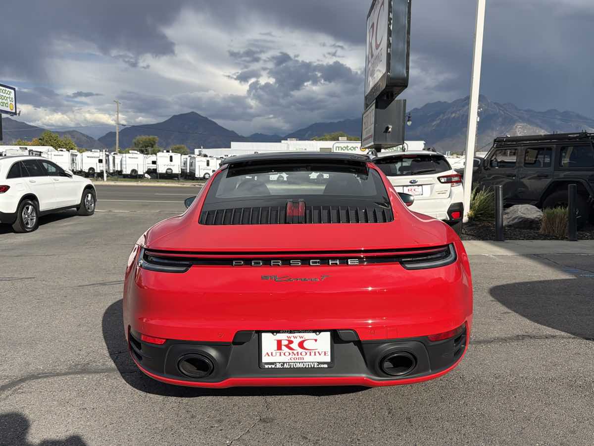 2024 Porsche 911 T photo 4