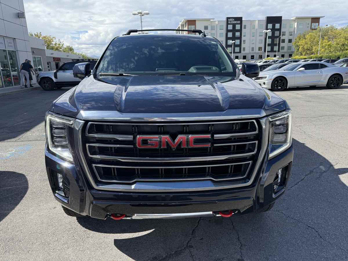 2023 Gmc Yukon AT4 photo 3