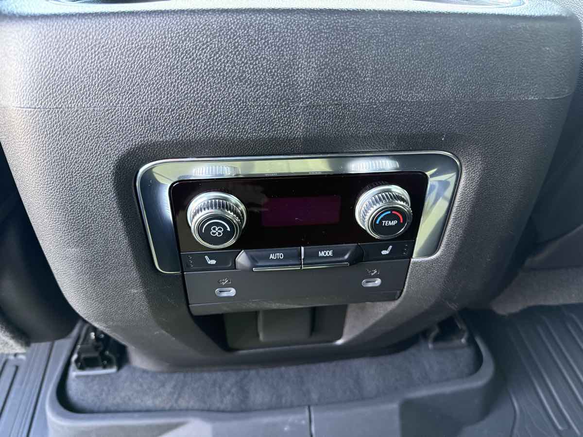 2023 Gmc Yukon AT4 photo 15