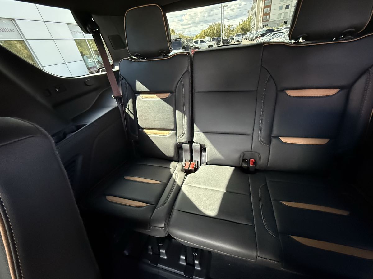 2023 Gmc Yukon AT4 photo 17