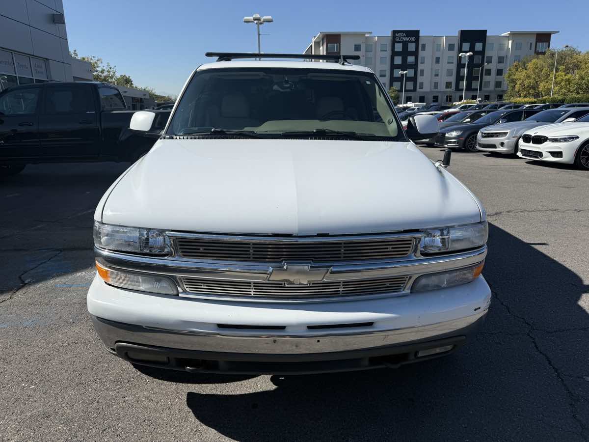 2006 Chevrolet Suburban LT photo 3