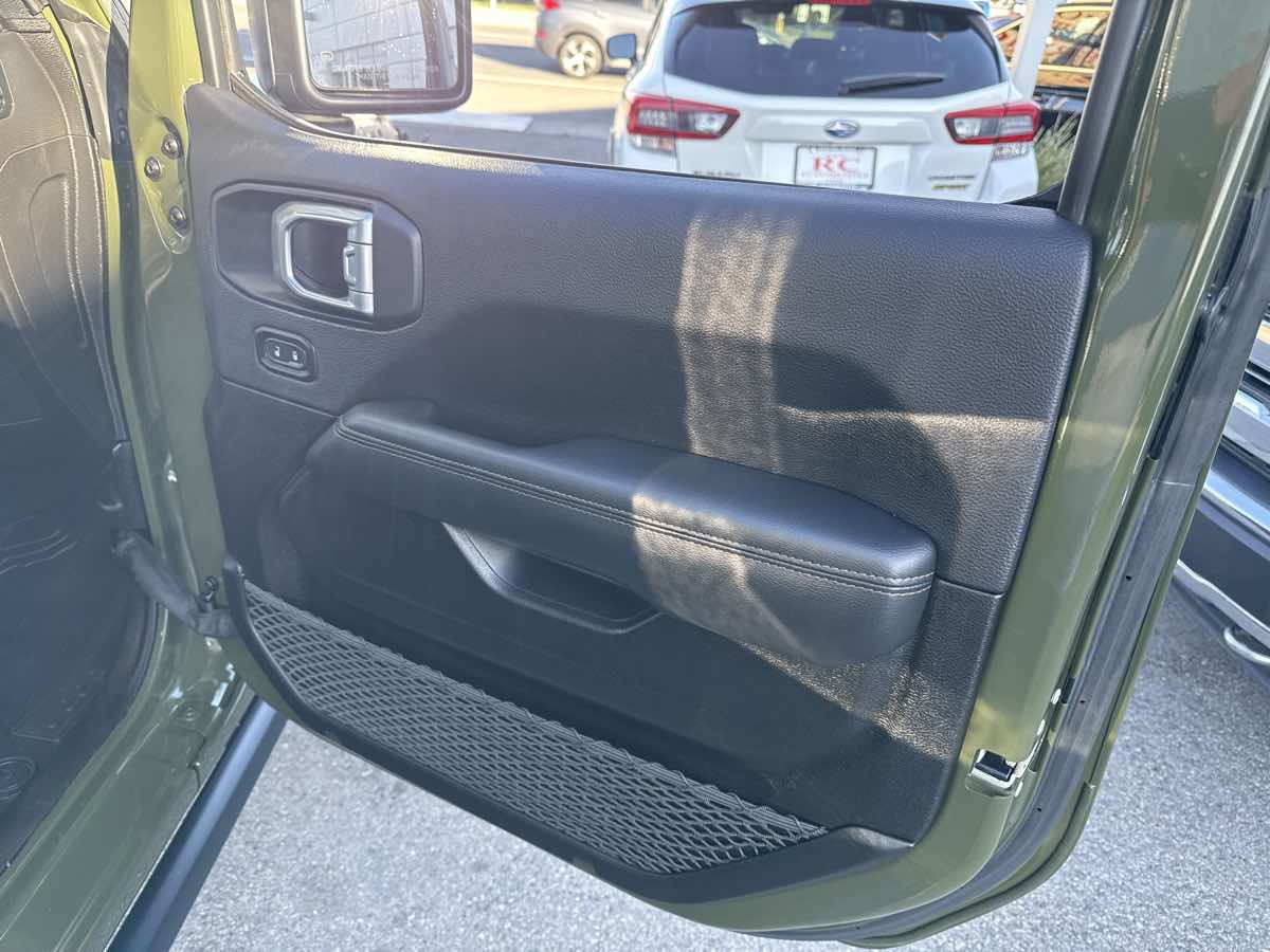 2023 Jeep Wrangler 4-Door Rubicon 392 - Photo 21