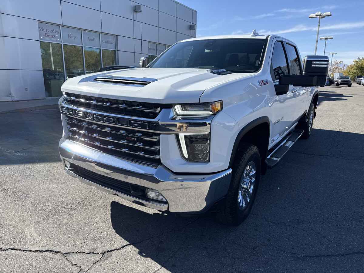 2021 Chevrolet Silverado 3500HD LTZ photo 2