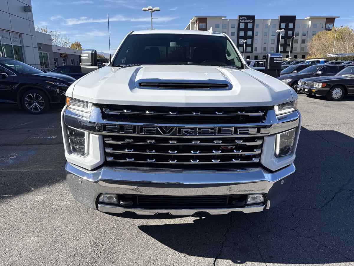 2021 Chevrolet Silverado 3500HD LTZ photo 3