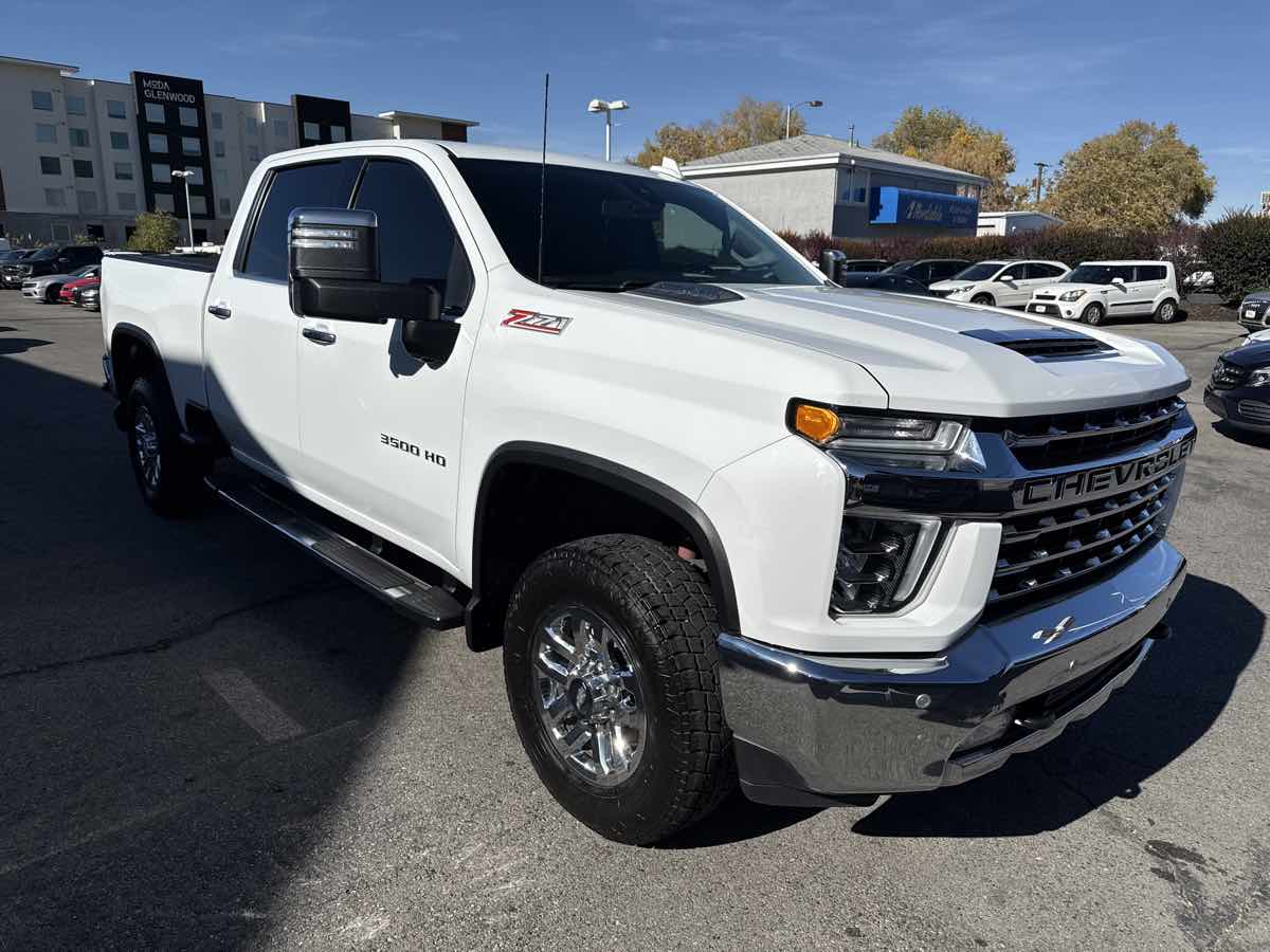 2021 Chevrolet Silverado 3500HD LTZ photo 4