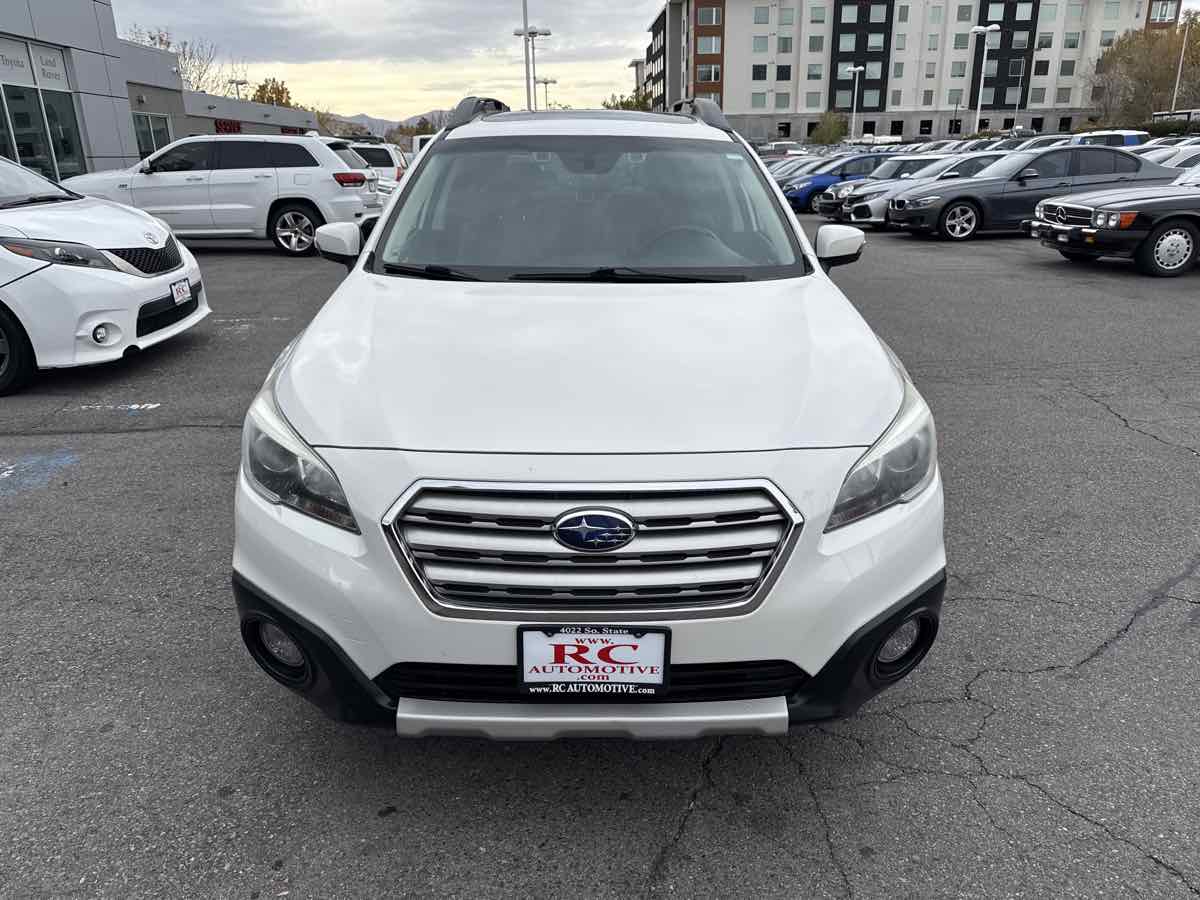 2017 Subaru Outback Limited photo 3