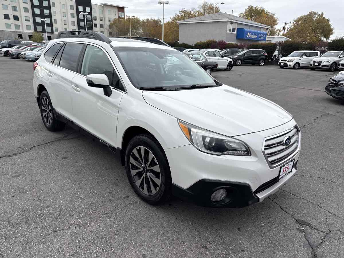 2017 Subaru Outback Limited photo 4