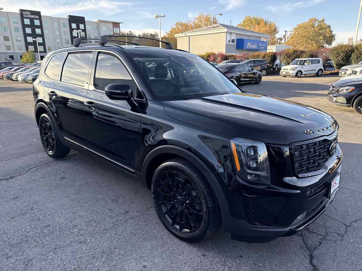 2021 Kia Telluride SX Nightfall Edition photo 3