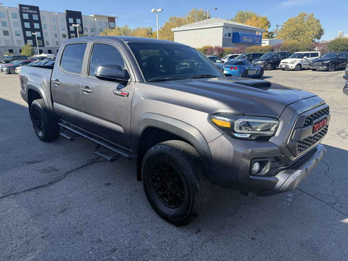 2020 Toyota Tacoma TRD Pro photo 3