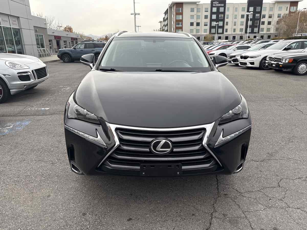 2017 Lexus NX 200t Luxury photo 2