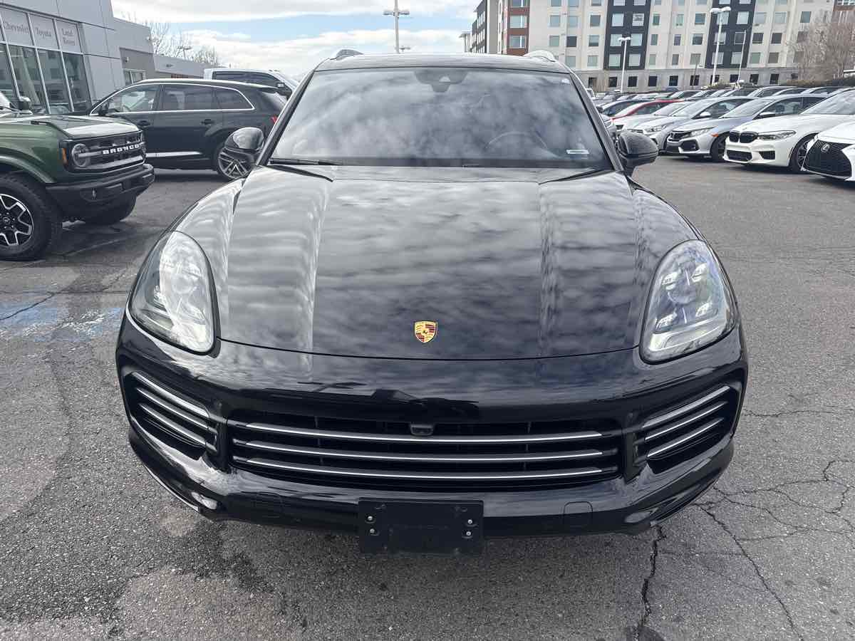 2020 Porsche Cayenne S photo 2