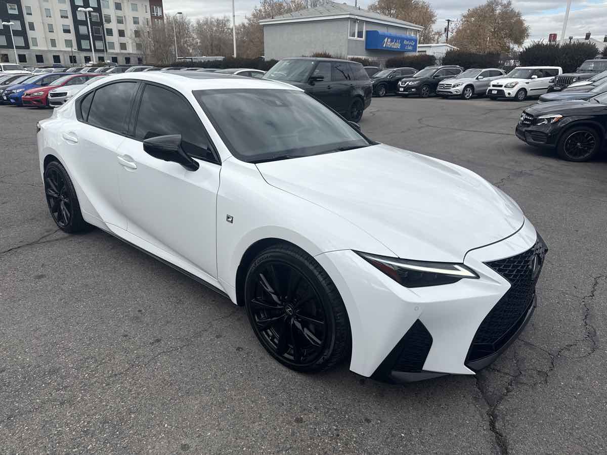 2023 Lexus IS 350 F SPORT AWD photo 4