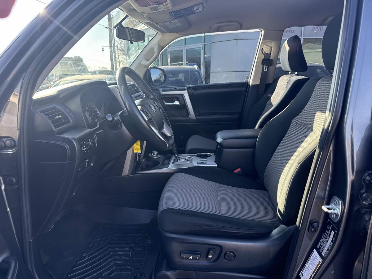 2018 Toyota 4Runner SR5 - Photo 13