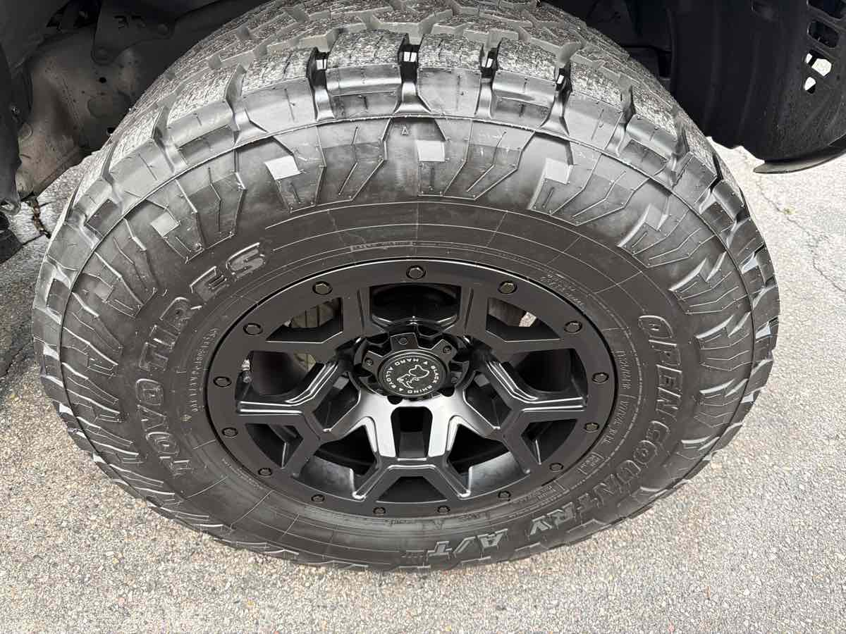 2018 Toyota 4Runner SR5 - Photo 7