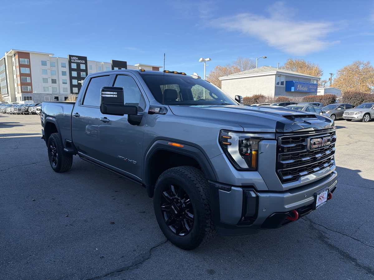 2024 Gmc Sierra HD Denali photo 2