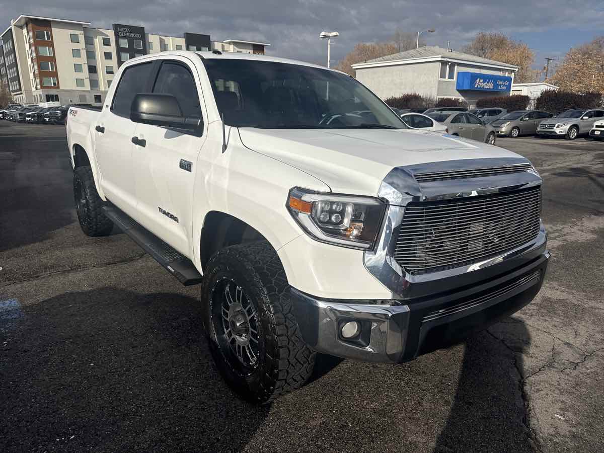 Image of 2014-Toyota-Tundra-4WD-Truck-SR5