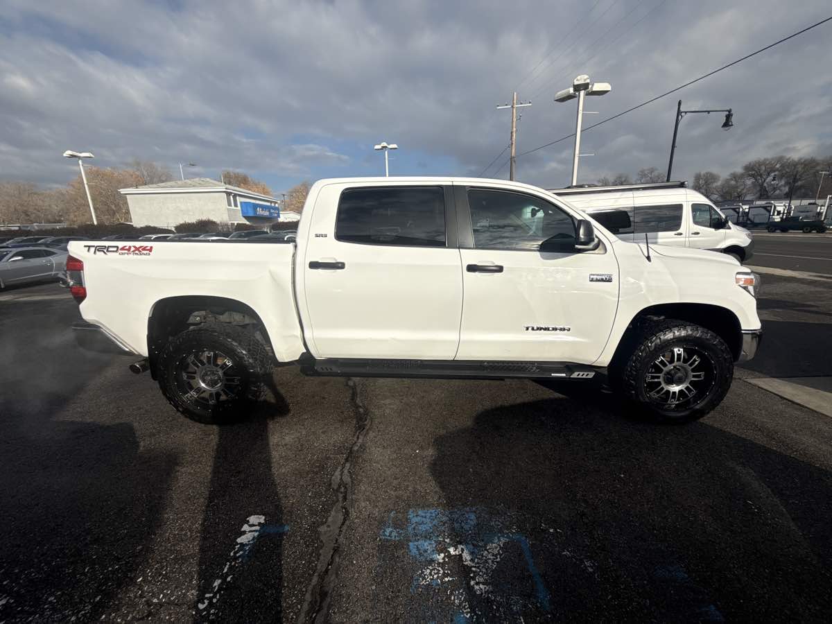 Image of 2014-Toyota-Tundra-4WD-Truck-SR5