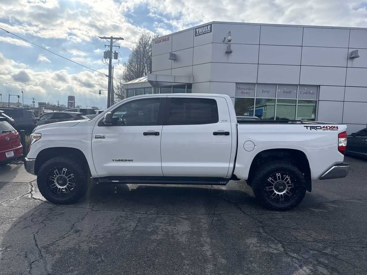 Image of 2014-Toyota-Tundra-4WD-Truck-SR5