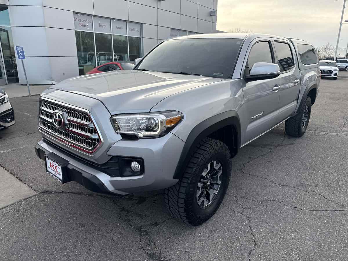 Image of 2017-Toyota-Tacoma-TRD-Off-Road