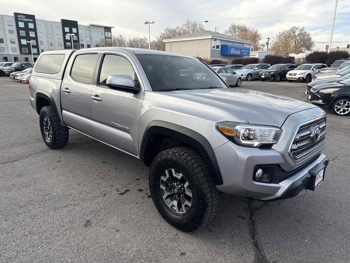 Image of 2017-Toyota-Tacoma-TRD-Off-Road