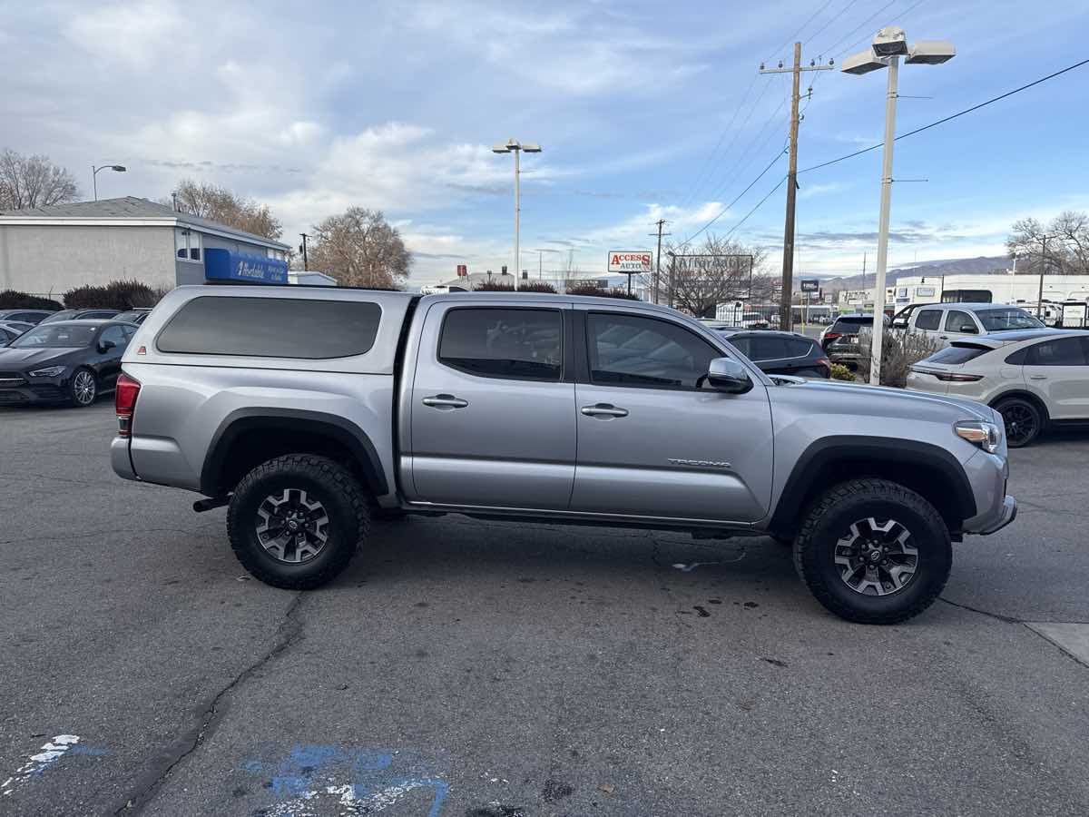 Image of 2017-Toyota-Tacoma-TRD-Off-Road