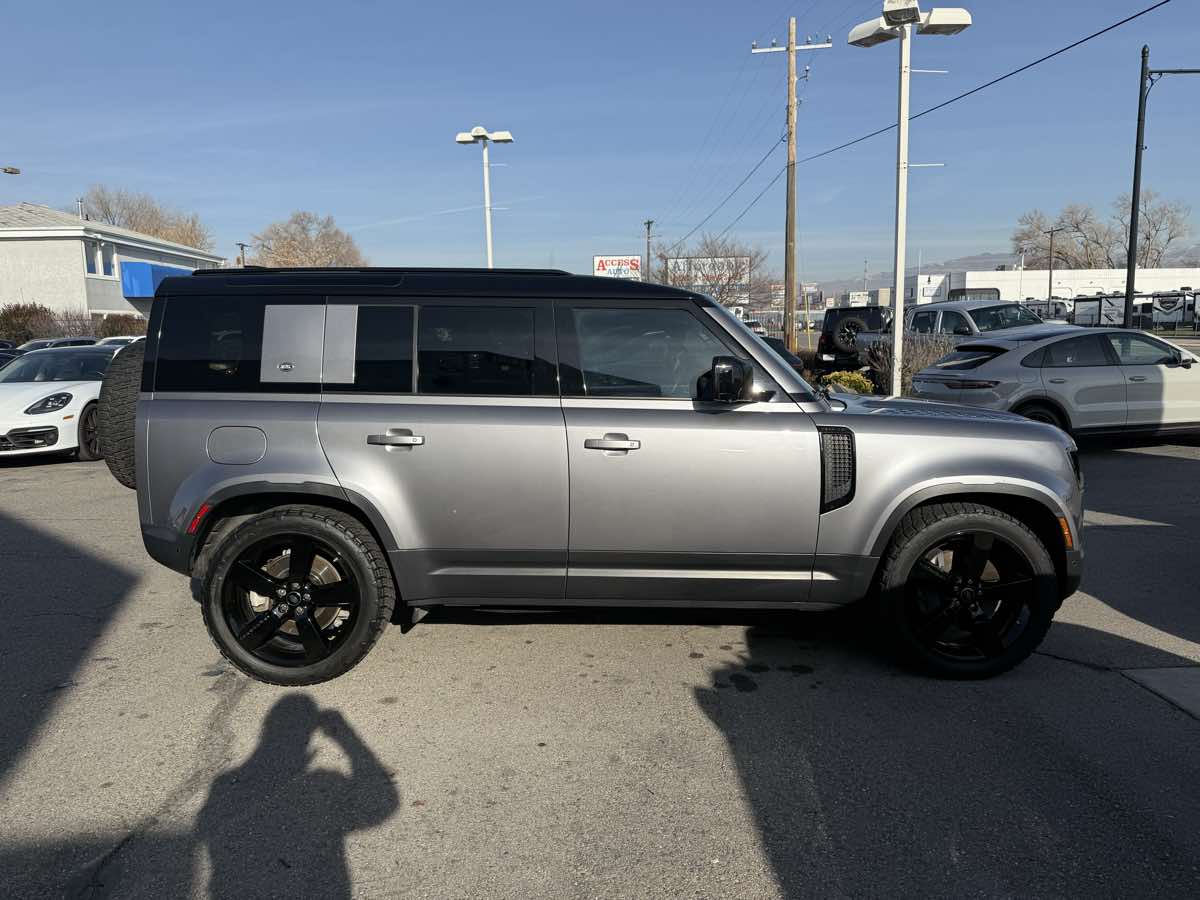 2021 Land Rover Defender SE - Photo 5
