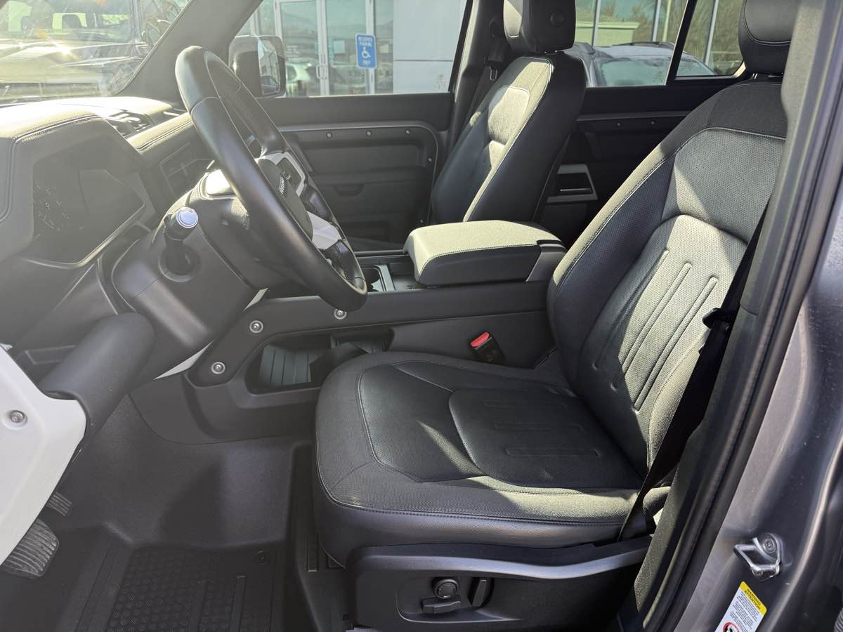 2021 Land Rover Defender SE - Photo 13