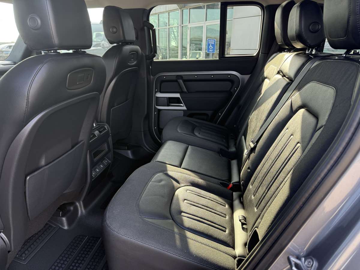 2021 Land Rover Defender SE - Photo 15
