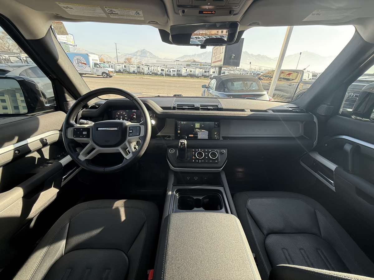 2021 Land Rover Defender SE - Photo 16