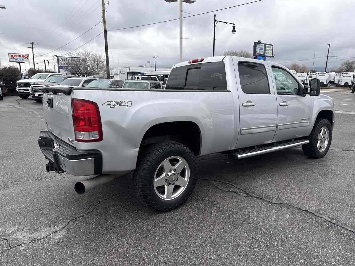 2011 GMC Sierra 2500HD SLT - Photo 5