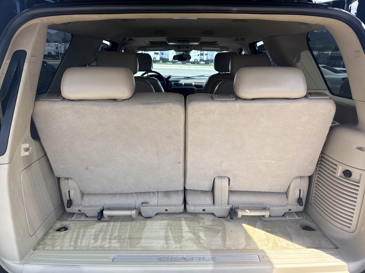 2007 GMC Yukon Denali - Photo 18