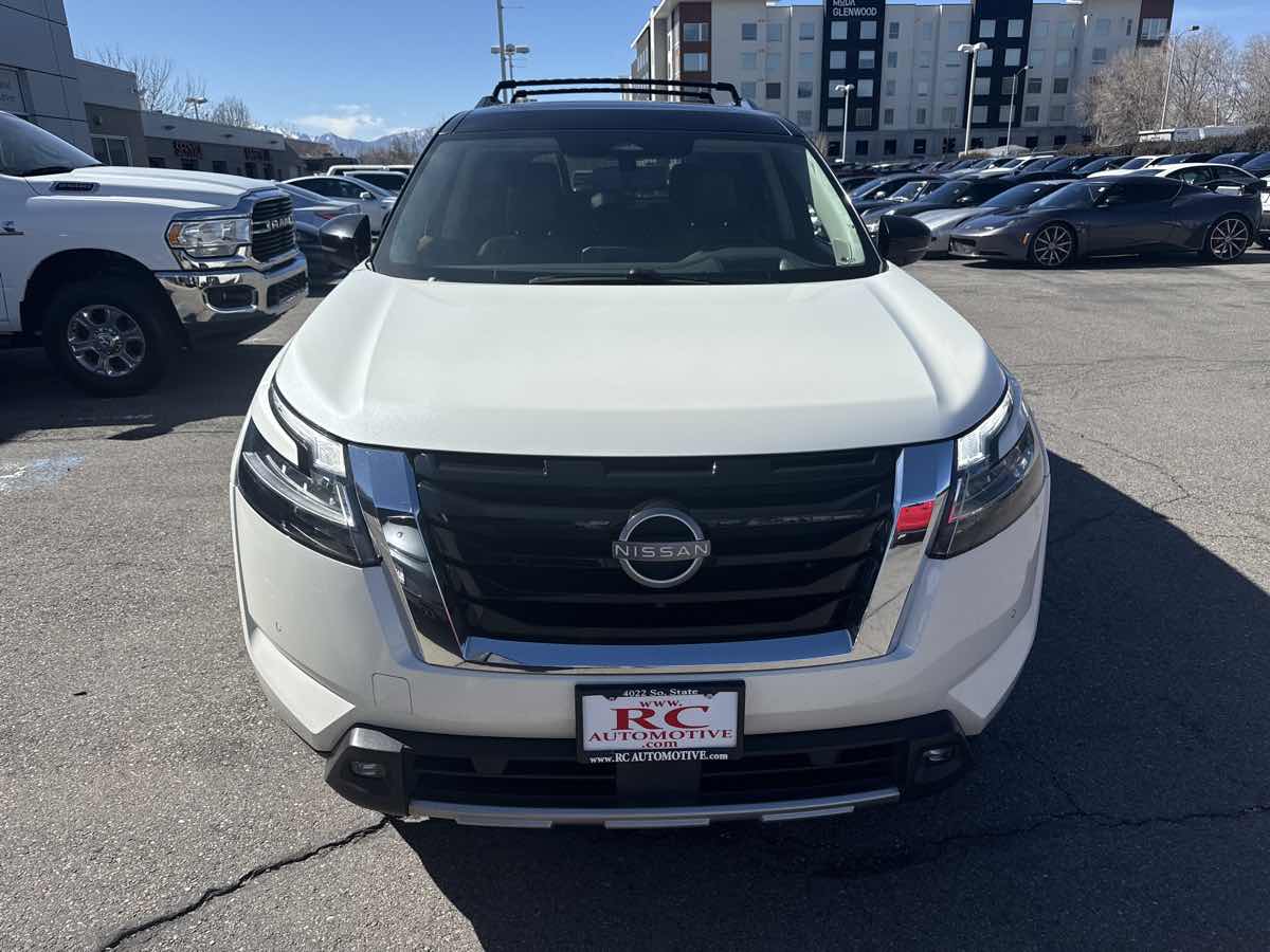 2022 Nissan Pathfinder Platinum - Photo 3