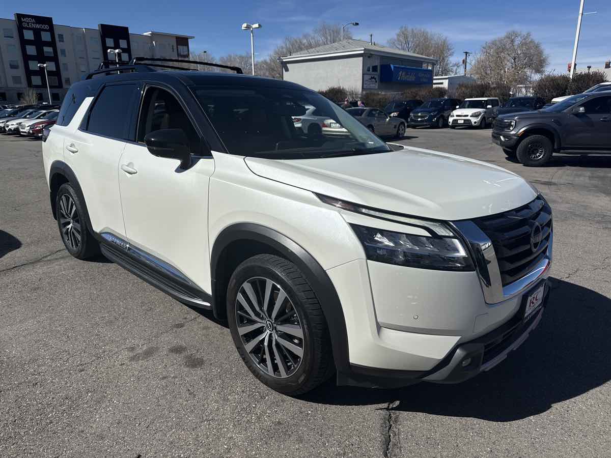 2022 Nissan Pathfinder Platinum - Photo 4